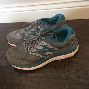 Women's New Balance 1340v3 Shoes size 10